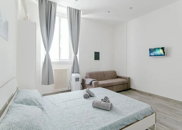 Downtown לינה וארוחת בוקר קומו