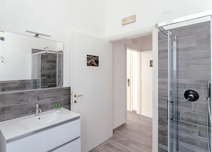 Downtown לינה וארוחת בוקר