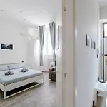 Downtown 3*