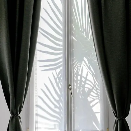 Downtown 3*